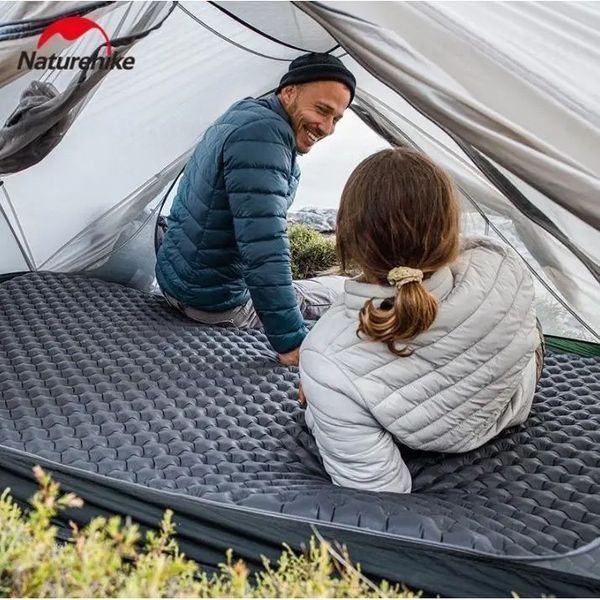 Матрац туристичний надувний одномісний Naturehike CNH22DZ018, надлегкий, 183x64x7 см, чорний, для туризму із мішком для надування 62971 фото